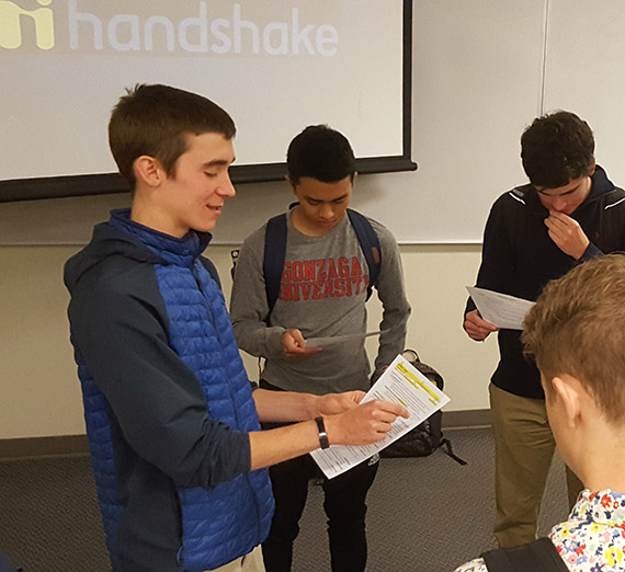 SEAS Students Prepare for Career Fair with Advice from Peers, Career & Professional Development Office