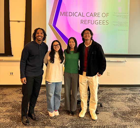 Medical Students Help Refugees Navigate Health Care