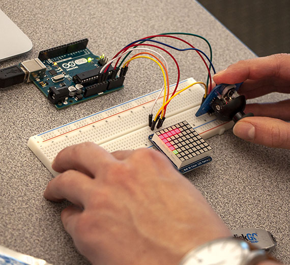 IEEE students lead microcomputer workshop