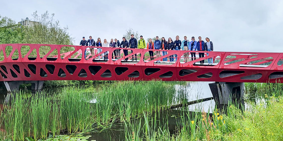 Delft: Cycle Paths & Water