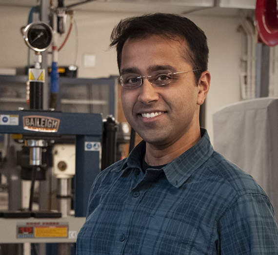 Harman Khare, Ph.D. Adds New Options to Mechanical Engineering Studies