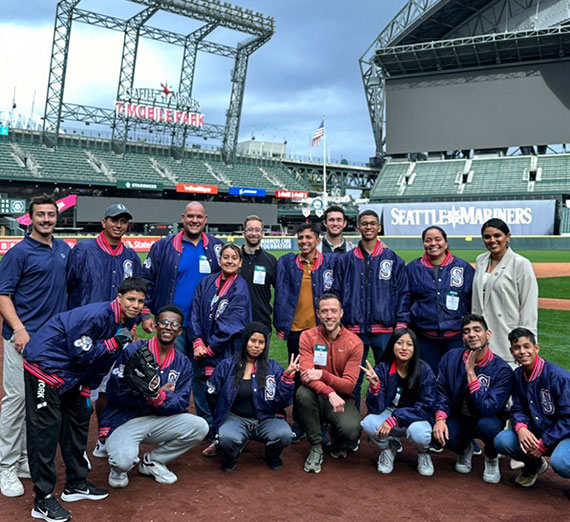 Gonzaga-Ecuador Exchange Connects Patrons Through Sport