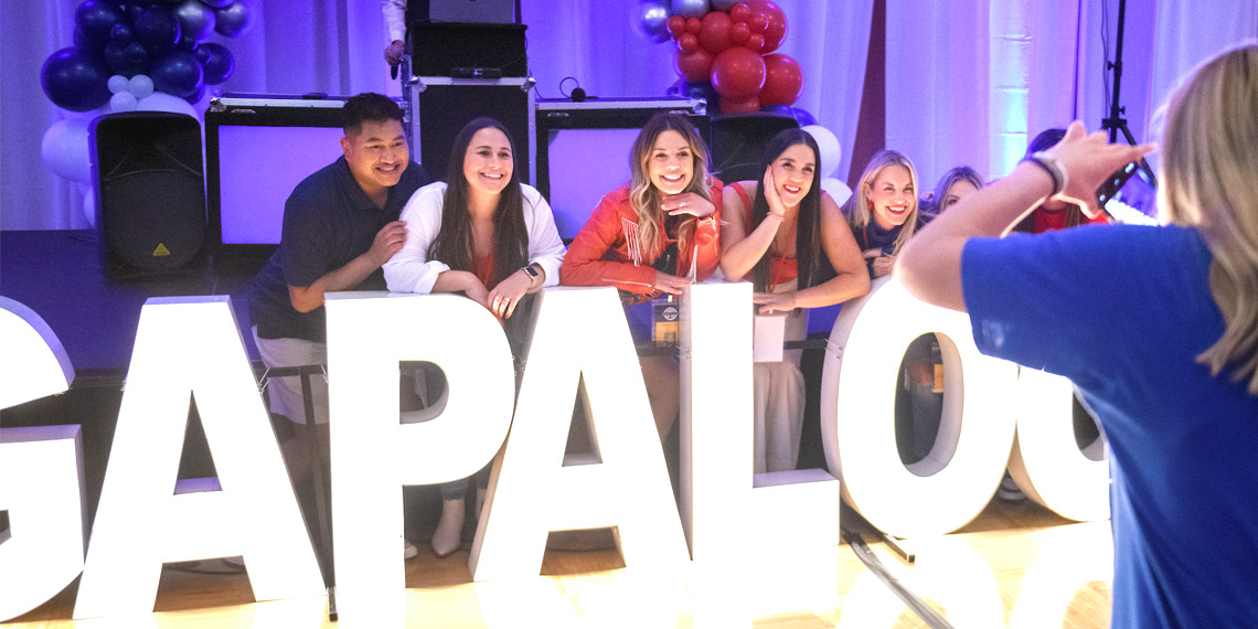 Zags Reunite During All-Class Zagapalooza Weekend