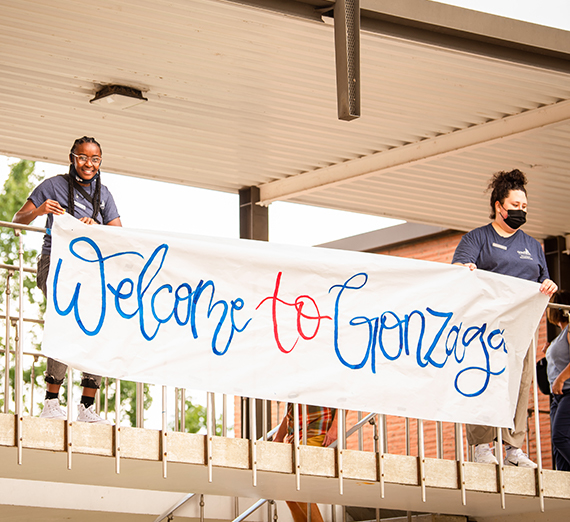 Welcoming Students to Campus