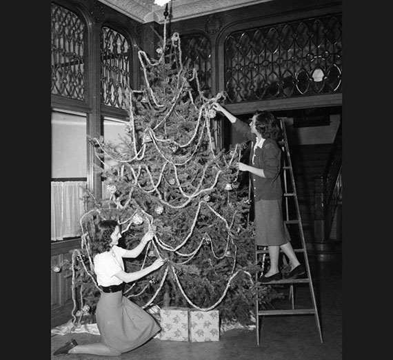 Merry Christmas from Foley Library