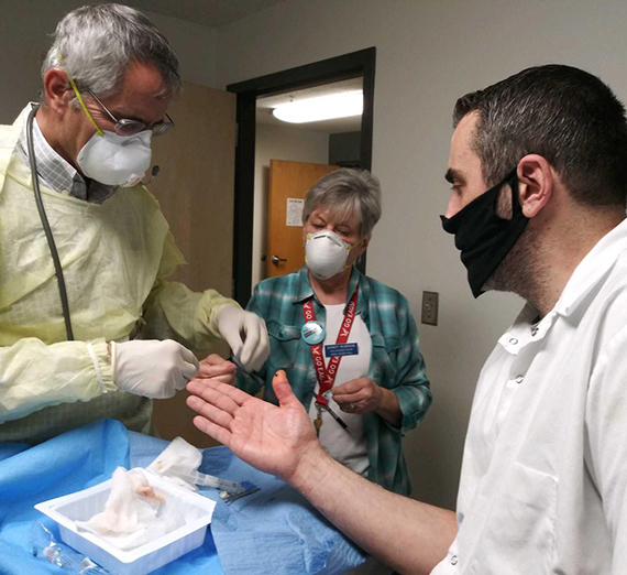 UWSOM Spokane Students Serve Community