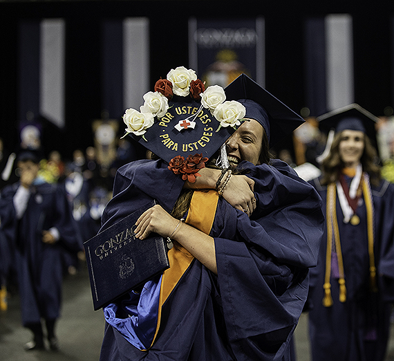 Zag Grads Shine with Many Gifts