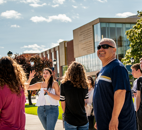 Best Questions to Ask Your Tour Guide