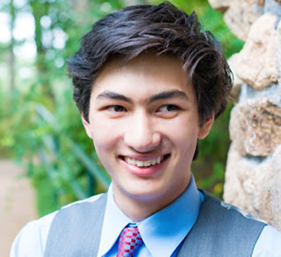 Engineering Senior CJ DeBiase Receives 2020 Carl Lindberg Loyalty Award