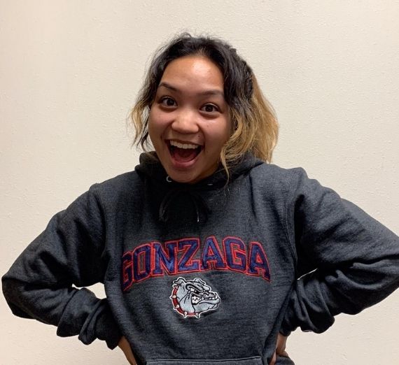Vlog: Life as a Zag with Maxine Reyes