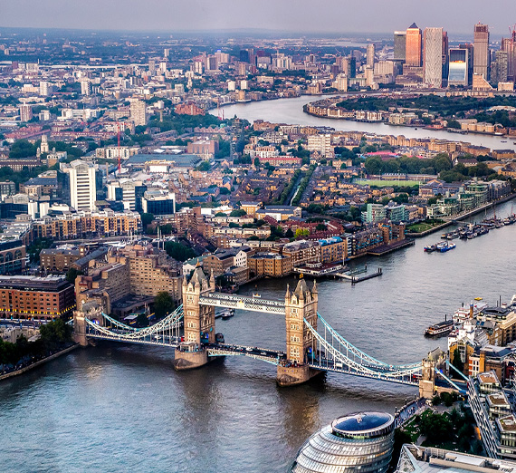 Accounting Students Mine Opportunity in London