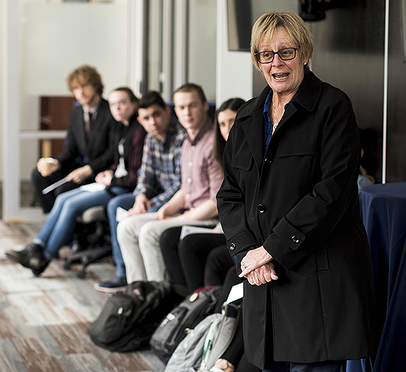 48 Students Receive $150,000 in Alumni Scholarships