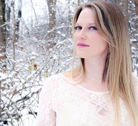 Alumna Lewis Pursues Singing Dream