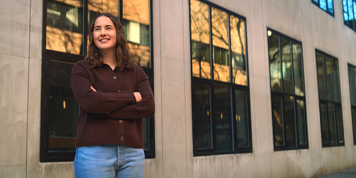 Senior Spotlight: Julia Heywood Bridges Gaps