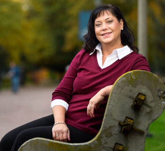 In the News: Lisa Schwartzenburg featured for her service