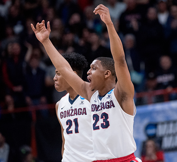Shot by Norvell Jr. Lifts Zags to 68-64 Win over UNCG