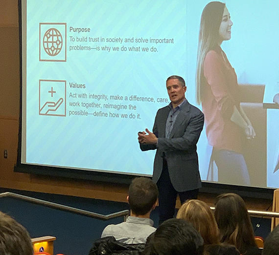 PwC Chief Administrative Officer Gary Price Visits Gonzaga