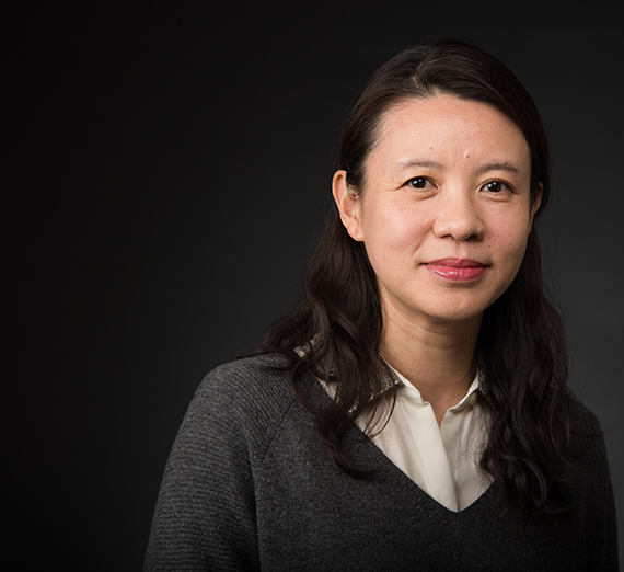 Danielle Xu Named the Mozilo Chair of Business