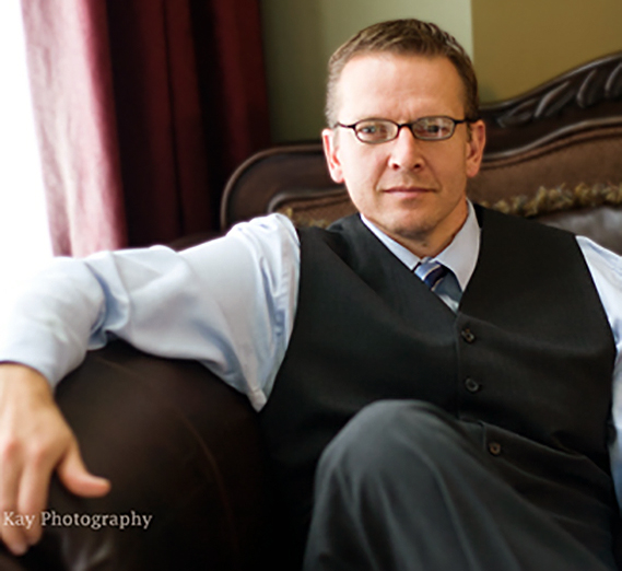 Professor Ferch Earns $25,000 Creative Writing Fellowship